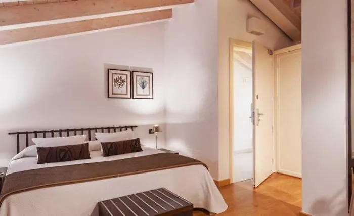 Gallery Room