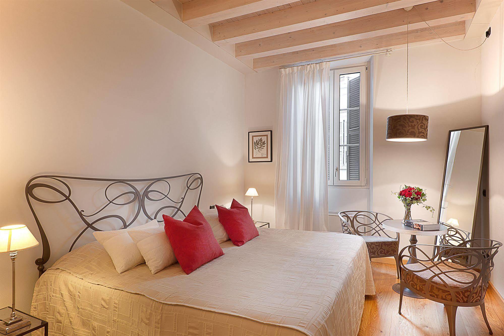 Gallery Guest house 2*