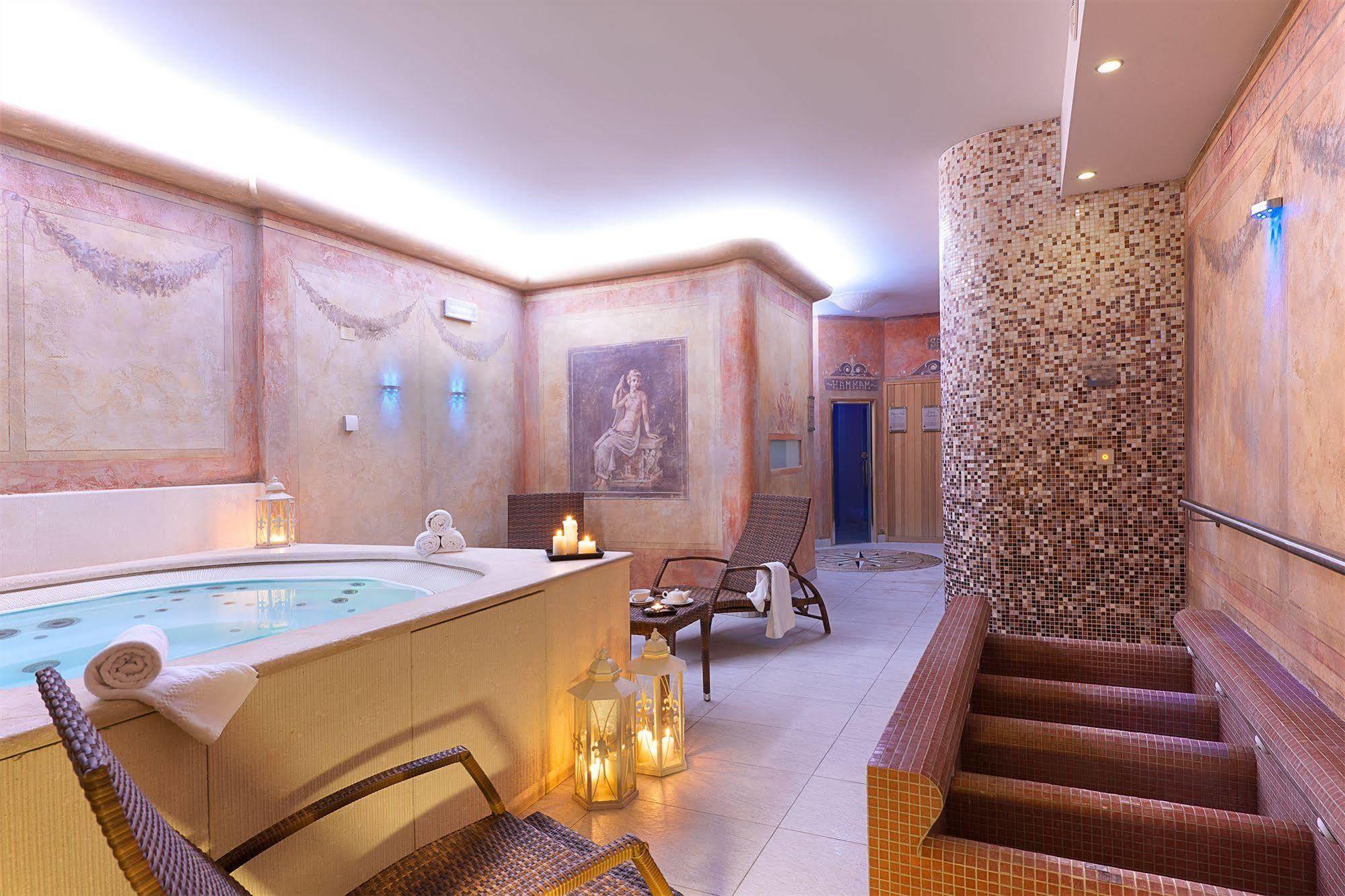 Gallery Guest house 2*