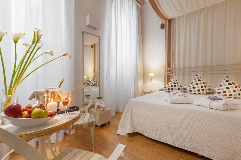 Gallery Guest house 2*